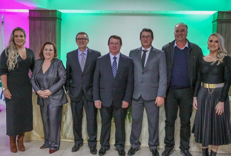 Presidente da Câmara representa o Legislativo na posse da nova Diretoria da ACILS